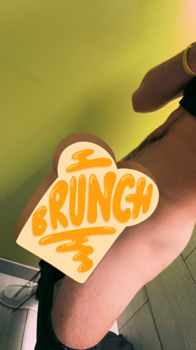 Someone meet me In the stall I got a load I need to let out🍆💦😉