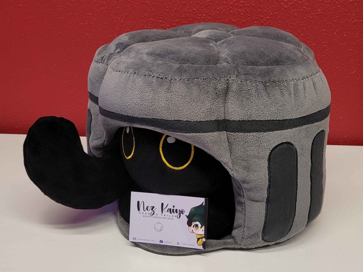 NezKaiyo's tweet photo. #Kafka , #RuanMei and #Trailblazer Cat Cake plushies available to buy! 

Price is 150€ (Free shipping!)
Size ca. 30cm x 30cm x 20cm
(11.8in x 11.8in x 7.9in)
Soft minky fabric and embroidery details.

DM if interested. It´s first come, first serve again! 
#HonkaiStarRail #HSR https://t.co/aAmB4Z1Kyj