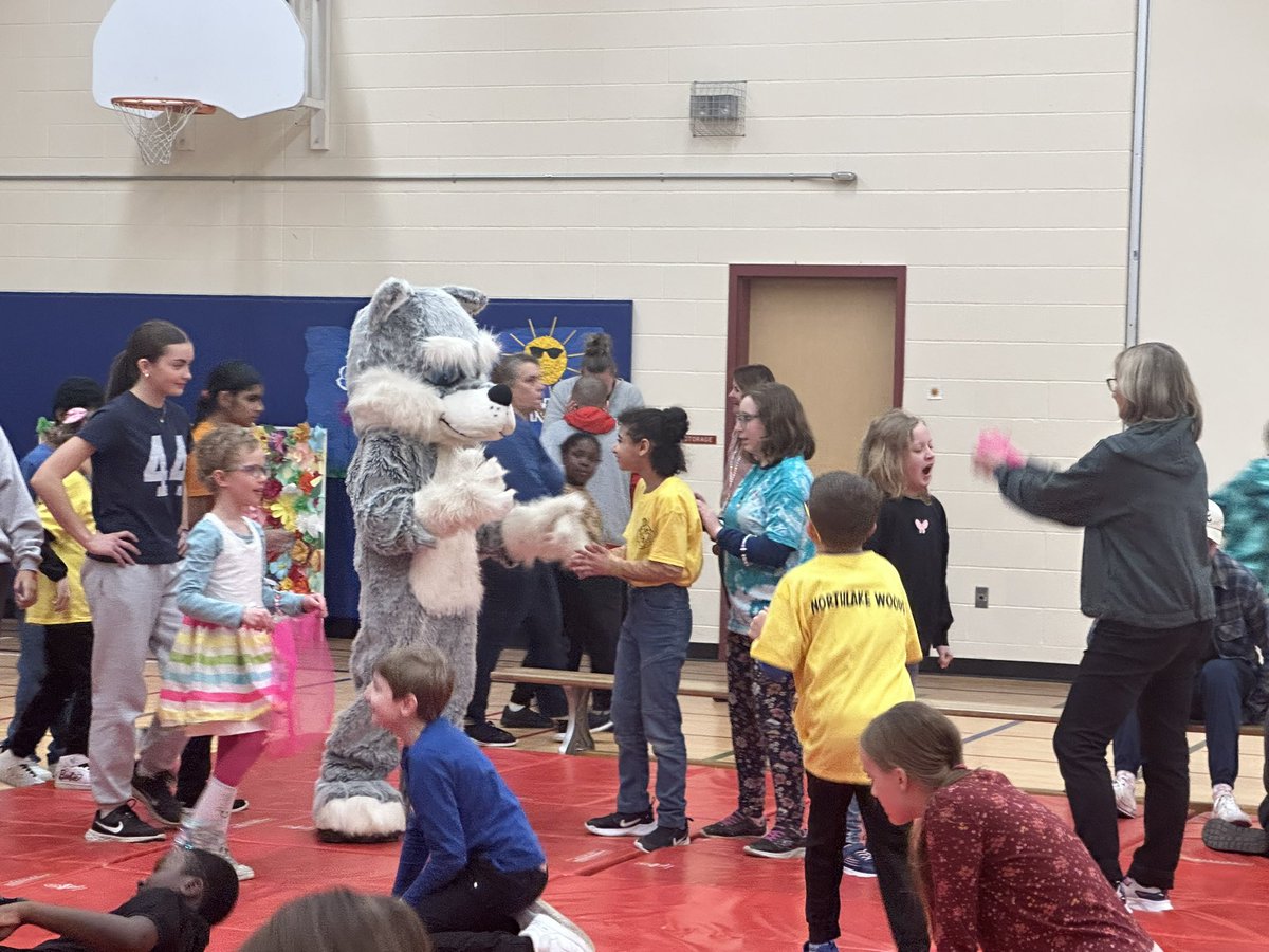 Northlake Woods PS tweet media
