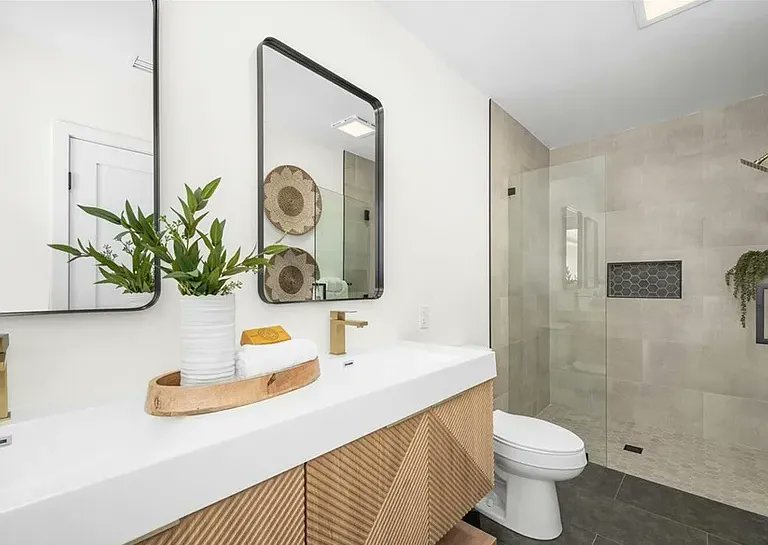 DanMishev's tweet photo. 🎉 Incredible news! My amazing buyers are officially in escrow on the amazing pool house! 🌊🏡 This stunning property features 3 spacious bedrooms and 3 beautifully designed bathrooms, making it the ultimate getaway for family and friends. https://t.co/fHsERYrPPQ