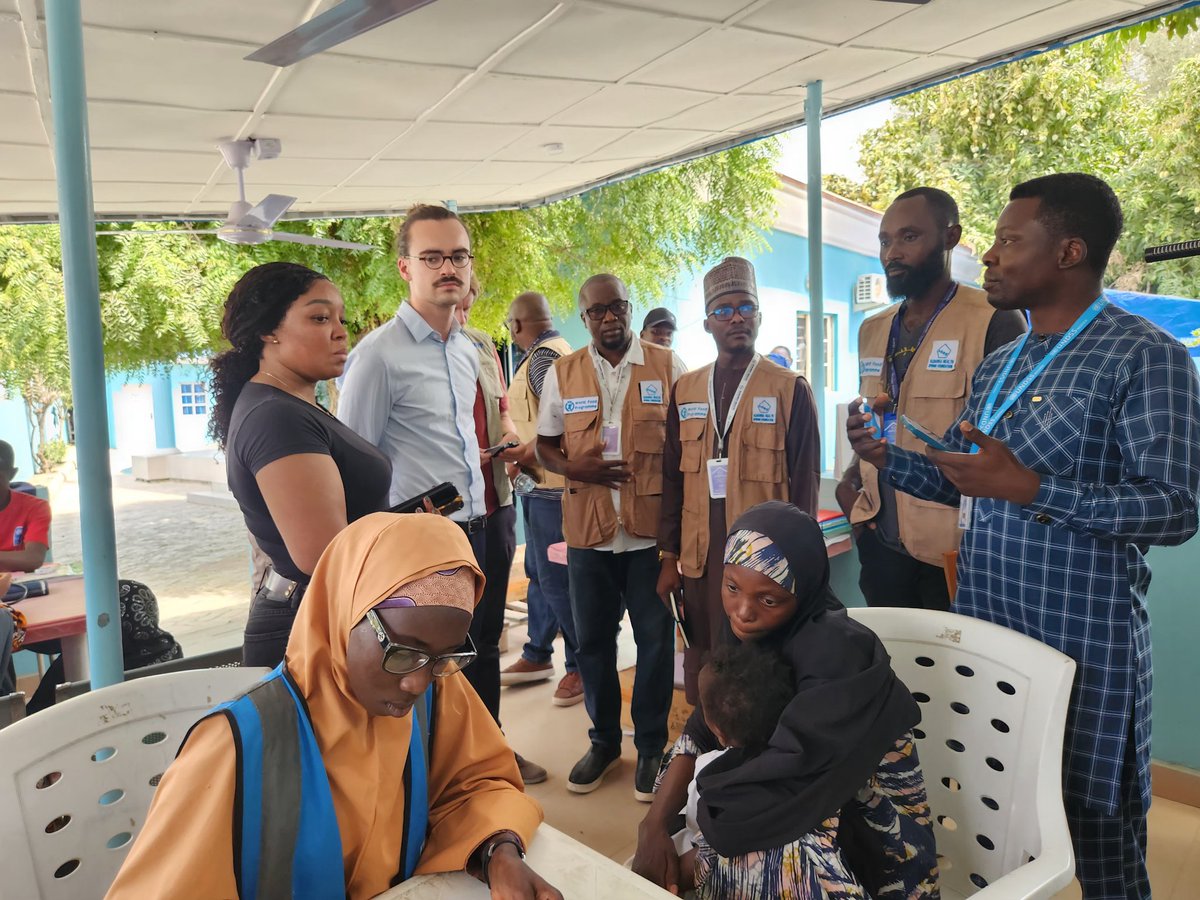 AlbarkaHealth's tweet image. AHSF welcomed the French Embassy team, led by Valentino Caro, to the WFP-funded TSFP facility in New GRA Borno State. Highlights included the CODA app for digital health tracking and integration of OTP, TSFP &amp;amp; TOMBROWN for holistic malnutrition care.
#Albarkahealth #WFP #TSFP