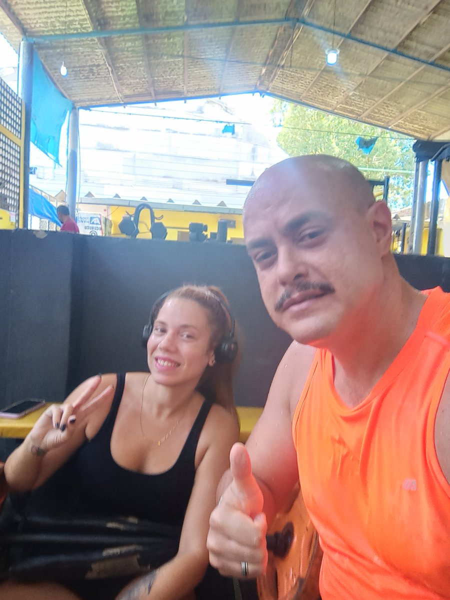 CCosta0579's tweet image. O encontro das #Feras o #GuerreiroTricolor @CCosta0579 e a minha #AmigaRubroNegra @napazdegih vamos malhar e cuidar da nossa "SAÚDE" e o resto não tem pressa. ⬛⬜🟥🐍 &amp;amp; 🟥⬛🟨🦁💪🤜🤛👊🏋️🚴🏃