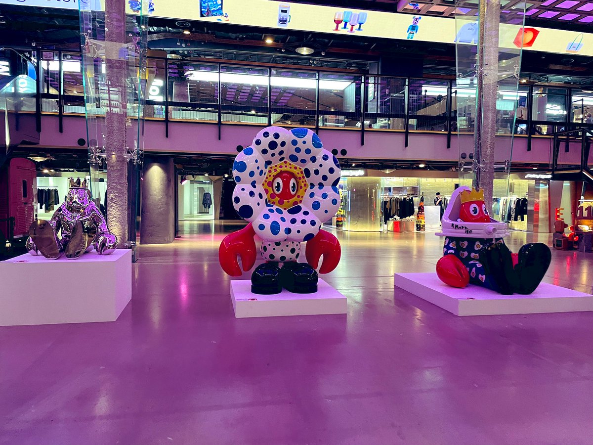 It’s a really creative idea with the collaboration between artist, web3 and co-ownership with <a href="/co_museum/">Co-Museum</a> <a href="/lobsteropolis/">Philip Colbert</a> <a href="/thelobstars/">The Lobstars</a> !! This is one of my favourite project and artist for sure.