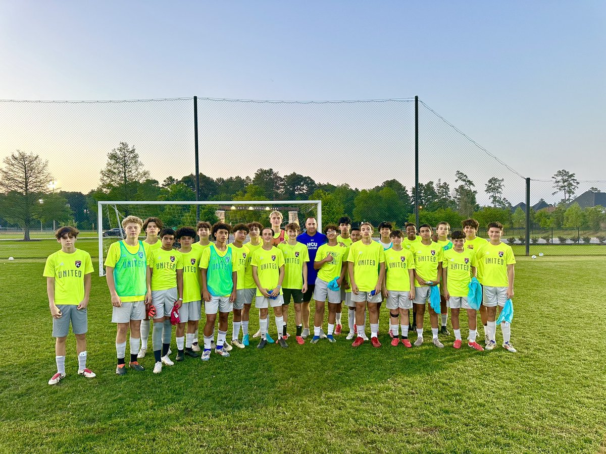 Big thank you to Coach <a href="/RyanPratt19/">Ryan Pratt</a> from <a href="/hcu_menssoccer/">HCU Men's Soccer</a> coming out last night to work with our <a href="/ECNLboys/">ECNL Boys</a> RL <a href="/ChallengeSoccer/">Challenge Soccer Club</a> United ⚽️