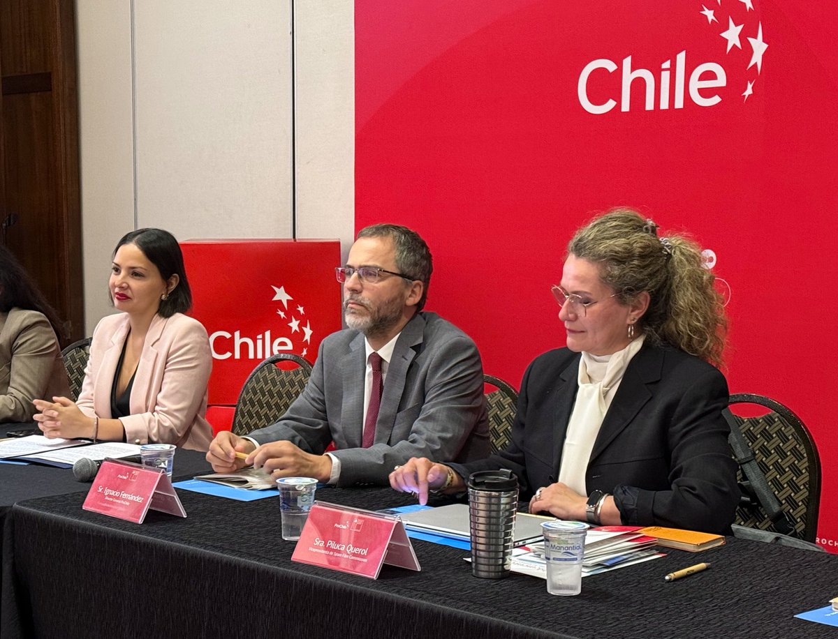 Director General de ProChile, Ignacio Fernández junto a la Ministra de las Culturas, Carolina Arredondo y Piluca Querol, Vicepresidenta de #SpainFilm Commission participan de la celebración del acuerdo entre ProChile y <a href="/culturas_cl/">Ministerio de las Culturas</a> para la implementación de #FilmCommission 2025🇨🇱