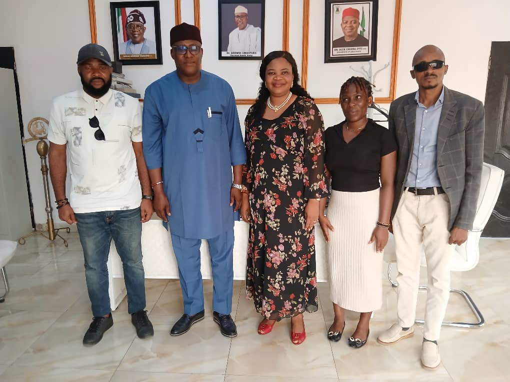 OfficialNEDF's tweet photo. NEDF Secures Stakeholder Support!
On April 8, the NEDF team met with Dr. Godwin Umontuen &amp; Ukwa East LGA Chairman, Hon. Chibunna Akara, both pledged strong support for the April 21 Summit.

Register: https://t.co/CfGxd3N1Vj

#NEDF #NdokiSummit2025 #InvestInNdoki #Networking https://t.co/K54BdA35rb