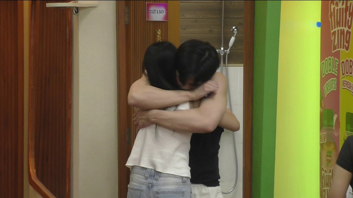 PBBabscbn's tweet photo. AZ: “I love you alot!”
Ralph: “Love you…”
AZ: “I missed you today, alam mo ba? Kini-kwento ko sakanilang namiss kita.”

Awww 🥹🫶🏻 such a sweet moment! Ang cute niyo Ralph and AZ!

#PBBCollabOppa https://t.co/YYCLSYlBKc