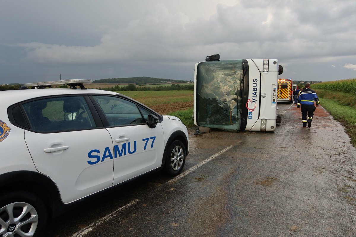 leparisien_77's tweet photo. Chauconin-Neufmontiers : le conducteur du car accidenté risque jusqu’à deux ans de prison
➡️ https://t.co/RUluw52hHI https://t.co/V04Zm3pcUz