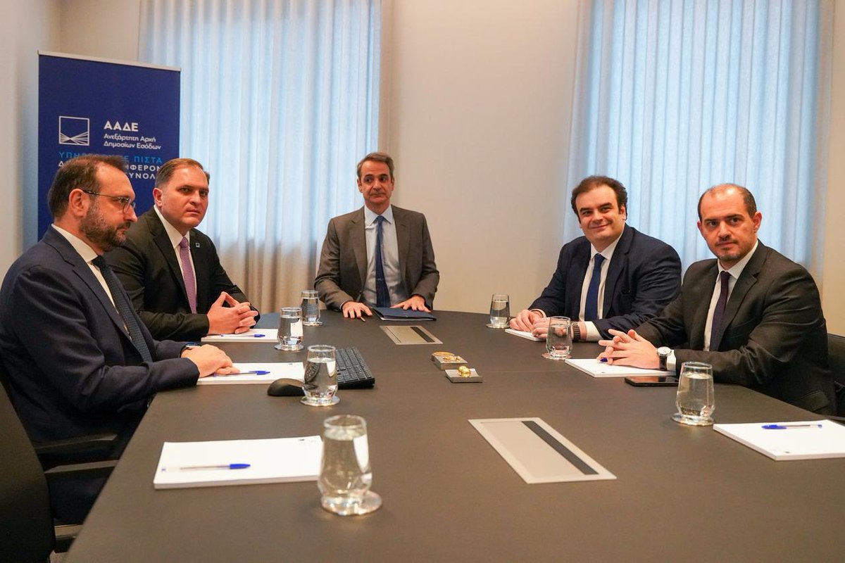 📌Ο Πρόεδρος του ΟΕΕ στην επίσκεψη του Πρωθυπουργού στην ΑΑΔΕ❕
Διαβάστε το σχετικό Δελτίο Τύπου εδώ 👉 bit.ly/42EfOyY