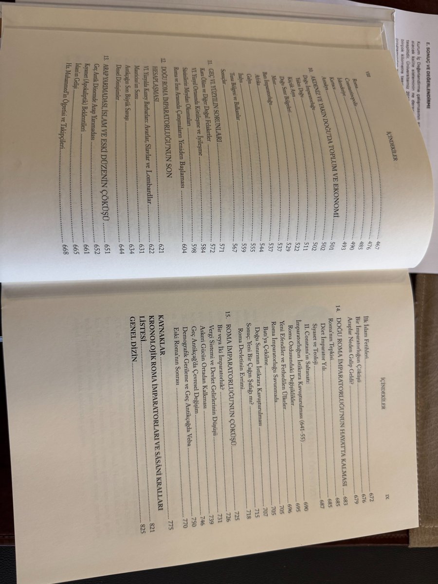GEÇ ROMA İMPARATORLUĞU TARİHİ MS 284-700 başlıklı çevirimin genişletilmiş 3. basımı TTK tarafından yayınlandı. 
Bu eser, MS 284-700 arası dönemi yazılı kaynaklara değil arkeolojik, epigrafik ve nümizmatik materyali de dikkate alarak incelemektedir. 
İlgili okuyucuya duyurulur.