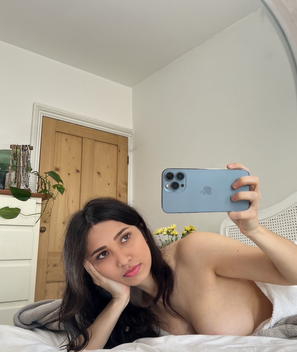 Diya_Idhu's tweet photo. For Your Kind Attention, I don't know what kinda stuff posted on this Handle who used this prior to me,As my previous I'd was Suspended,I just Takeover this account because it's on sale. So stop DM'ng abt Weird stuffs,and For any professional photoshoot contact-@Modell_Hub https://t.co/QQ6uqyZkeu