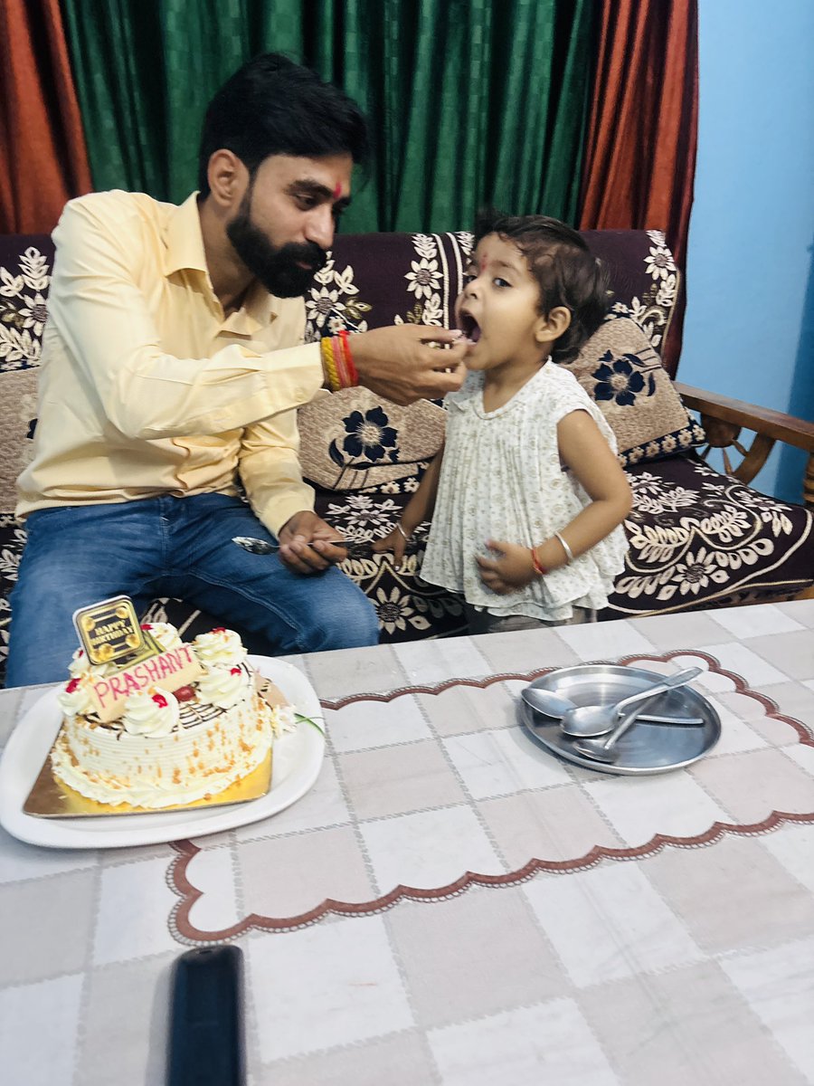 चाचू का जन्मदिन 🎂 
<a href="/hemendra_tri/">Hemendra Tripathi 🇮🇳</a>