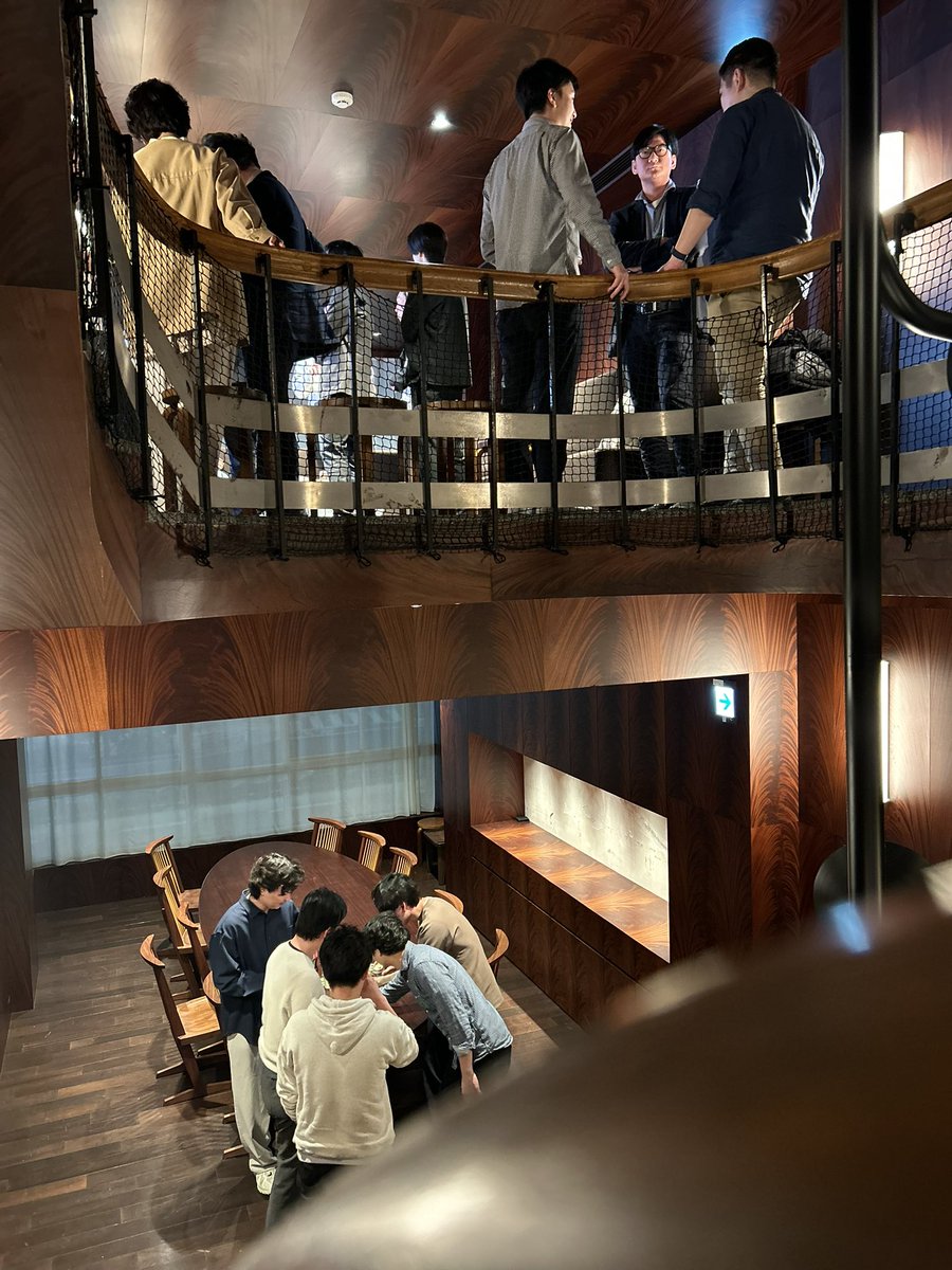 MarimonsterFun's tweet photo. #BizOps コミュニティクローズドイベント
今回は所在地㊙︎のとっても素敵な会場をお借りして、少人数制のイベントを開催✨

ここから先のBizOpsコミュニティをどんな風に盛り上げていこうかグループに分かれて様々な案を出しながらディスカッション。

うっかり撤収時間を忘れて話し込んでしまう大盛り上がりのイベントになりました😂

詳細なレポートはまた後日…

コミュニティに参加してくださる方々と、一緒に作っていく協会としてこれからもまだまだ皆さんのお力をお借りしていくと思います。
今後とも是非是非お力添えいただけたら嬉しいです。

運営メンバー一同、皆さんのシェアやコメントにいつも力をいただき、支えられています。
お時間ありましたらぜひ#BizOpsをつけて感想など教えてください！