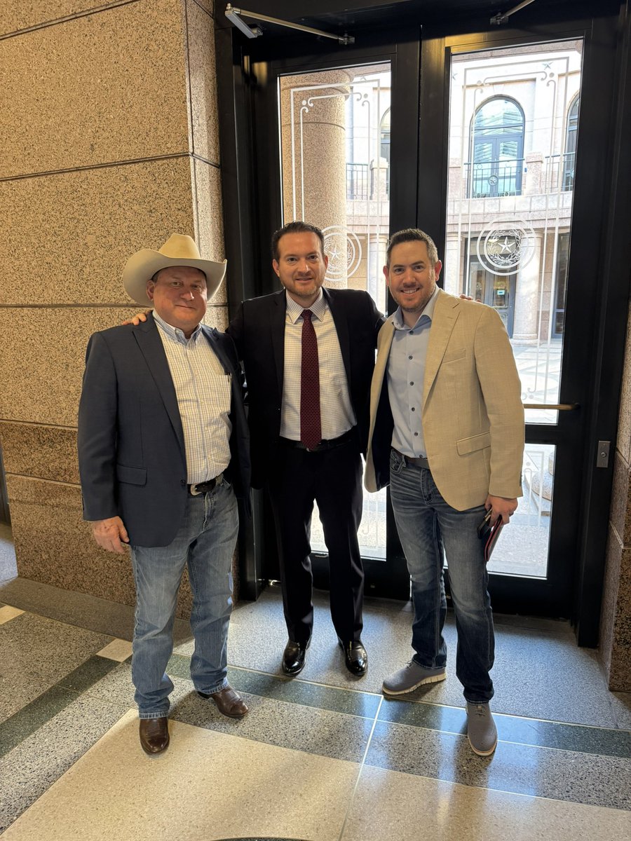 This morning, I introduced HB 1899, which strengthens the fireworks industry and expands our workforce across the state. 

The bill expands the eligibility of employees for certain fireworks licenses and permits while maintaining existing safety standards.

#txlege