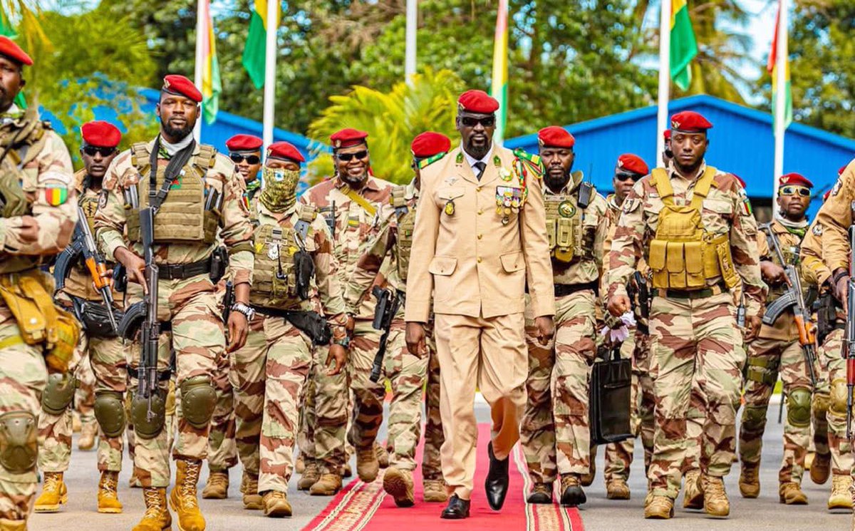 Tôt ou tard, ça finira par finir, les rôles s’inverseront et chacun reprendra sa vraie place, inchAllah.