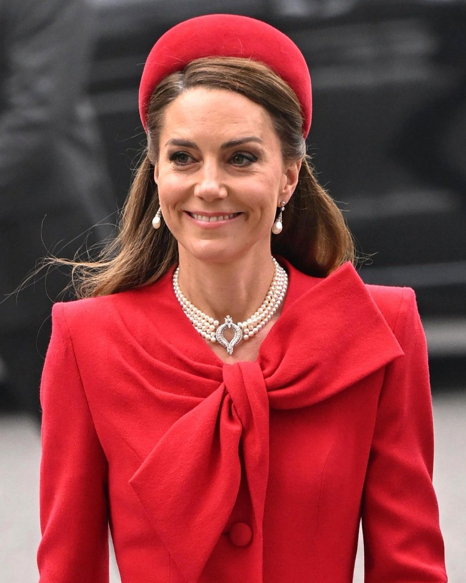 Us Weekly: Princess Kate will work more when she’s closer to becoming queen celebitchy.com/917409/