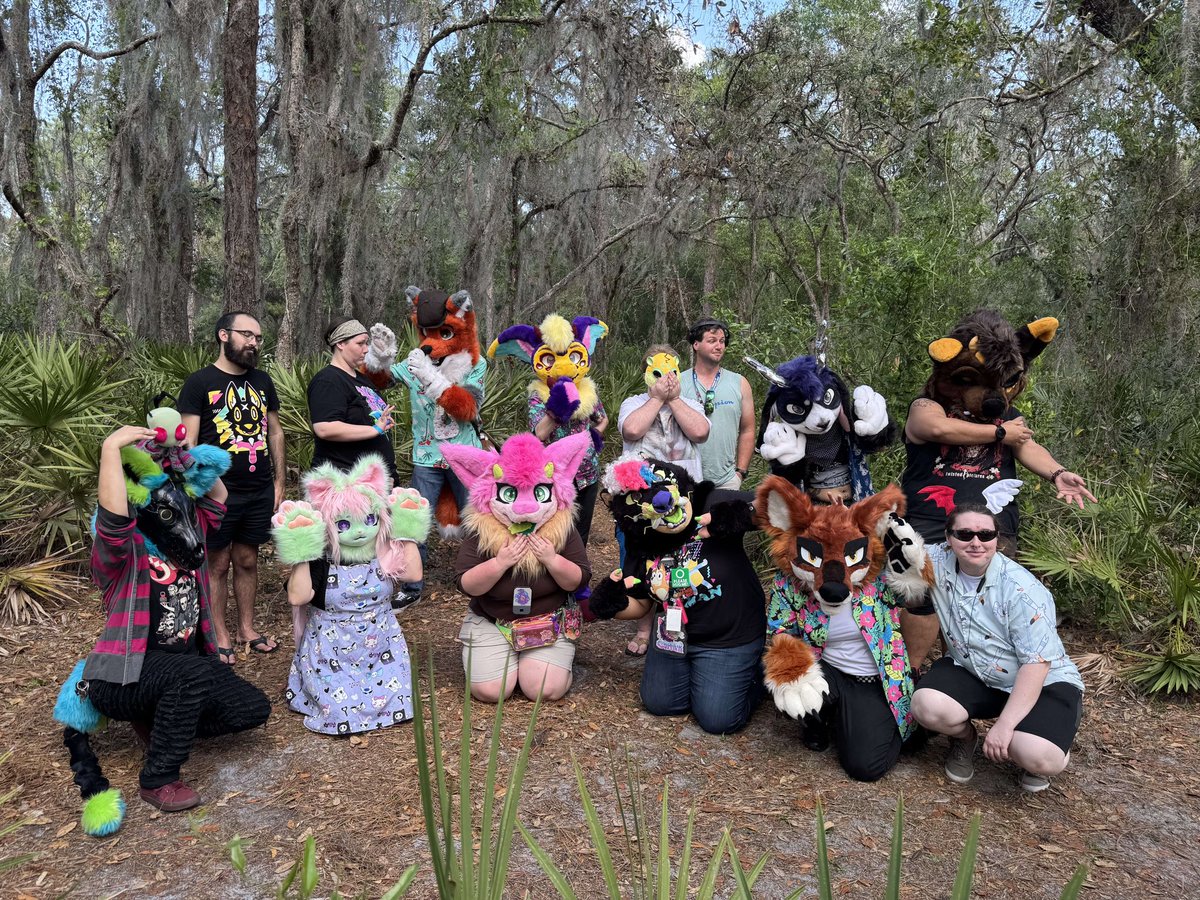 Thank you everyone for coming to Crafting Critters! This went way better than our previous Tampa meets!

#Fursuits #Floridafurs #Tampafurs #Tampafurmeet #Furry #Furmeet #SunFurs