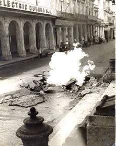 MindusIndustria's tweet photo. (...) Dos clases de pueblos: los que creen en las horas difíciles y los que pierden la fe en los momentos difíciles" #FidelPorSiempre 
#CubaViveEnSuHistoria #9deAbril Honramos este día a los organizadores y caídos en la Huelga General. https://t.co/kfpCVl3zQv