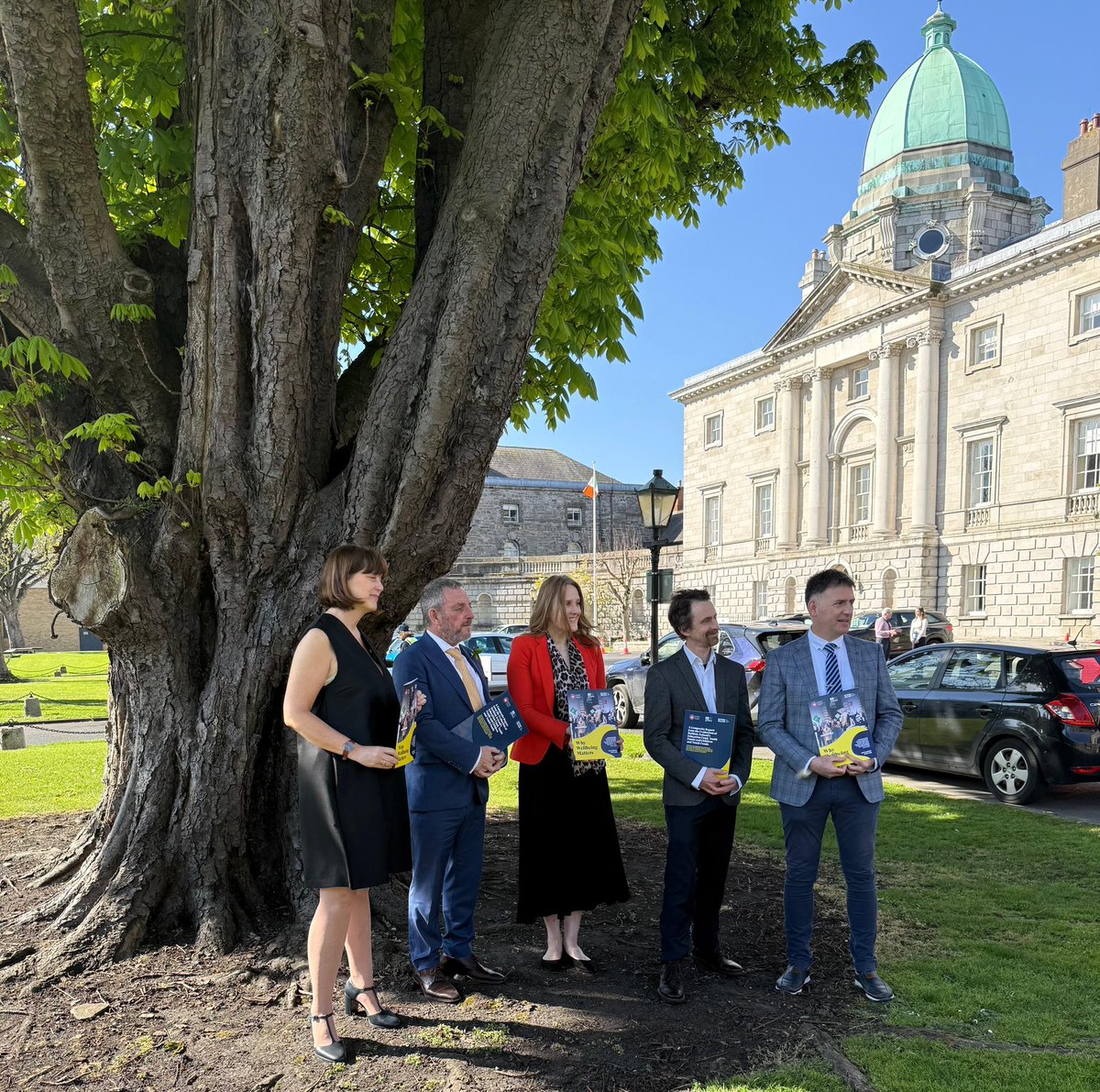 #whywellbeingmatters launch today on behalf of @DeptRCD with  <a href="/Rethink_Ireland/">Rethink Ireland</a> Thanks to <a href="/DeirdreMortell/">Deirdre Mortell</a>  on her leadership. Excellent  <a href="/uniofgalway/">Ollscoil na Gaillimhe | University of Galway</a> research on alternative #education &amp; #wellbeing