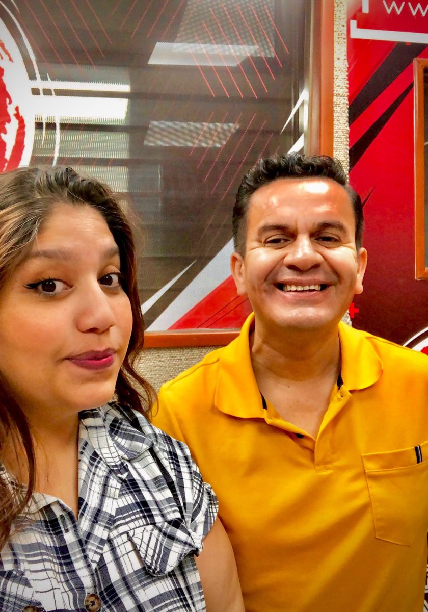 yafmveracruz's tweet photo. Prende tus mañanas escuchando el programa mañaneros más impactante el #morningshow con @fallonofalla y @sol_mgmoficial 

Hoy día internacional del color  #rosa 

Escúchanos en vivo aquí 👇🏻
https://t.co/yIDbzliyBQ https://t.co/kLv6Xp5tQ3
