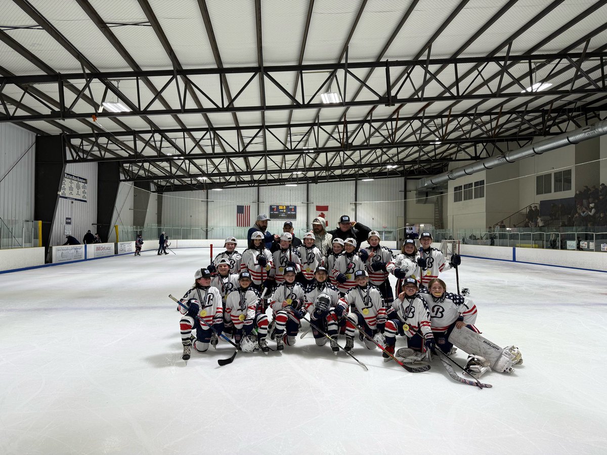 Congratulations to our U10 Girls on winning the VHL championship!