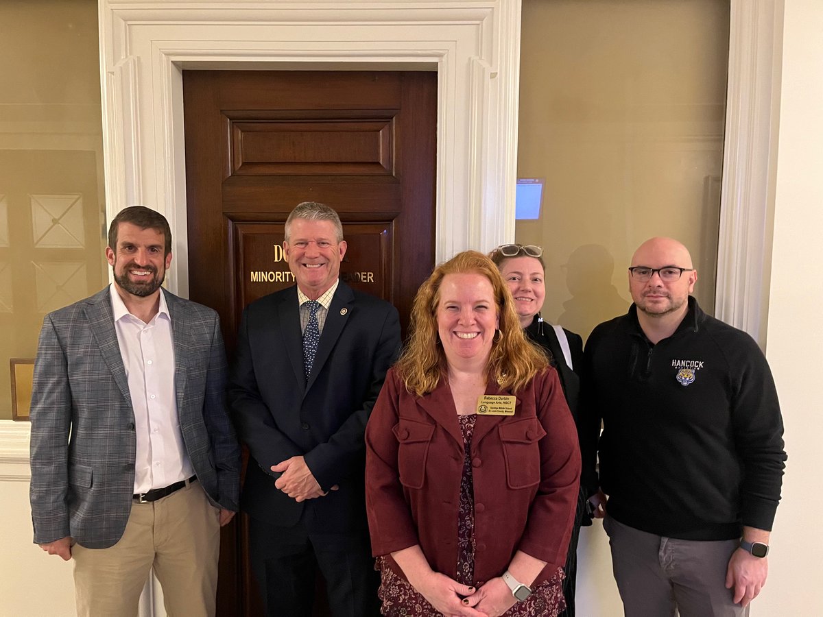 MGarasciaPRIDE's tweet photo. A big thank you to all of the MO Legislators @KathySteinhoff @DougBeck562 @MikeHenderso12 @TracyMcCreery &amp; Dr. Kem Smith who met with us at the State Capitol to discuss upcoming legislation regarding schools. Use your teacher voice to reach out to your reps #HPSDtigers @EducPlus https://t.co/M7XJsdpmmv