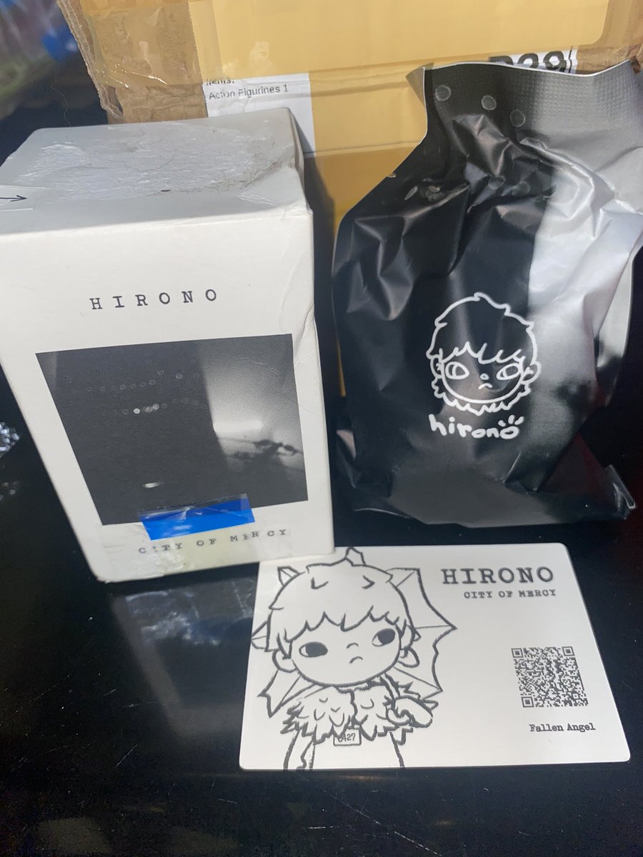 aeyuiri's tweet photo. LFB WTS Hirono Fallen Angel COM
- sealed, complete inclu
- bottom box opened 
₱2100
mop: gcash/bdo
mod: jnt/sdd

🏷️ popmart hirono ph city of mercy FA https://t.co/aIIN5zqvyW