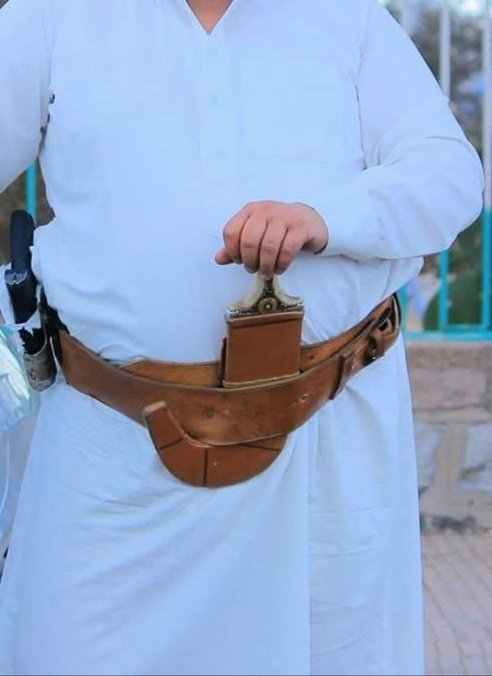 ليله البارح مع احلا شخص كان صادق وصريح معي بكل شي بكلامه وصوره وصورجسمك اجاني من يريم واخذني فندق للقاعده وقضيت معه احلا ليله مشكورحبيبي وطريق السلامه وانشاء الله لنا لقاءاخر لوفي بي العمربقيه