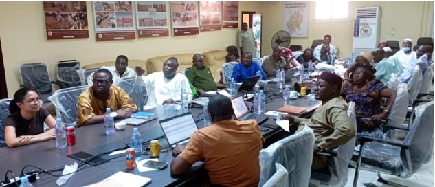 FAOAfrica's tweet photo. 🌾 Ongoing in Chad: A joint FAO–CIRAD mission is training national teams on the improved Feed Balance Sheet tool to better assess forage availability &amp; livestock needs. A key step for stronger pastoral resilience across the Sahel! 
#PRAPS2 #Pastoralism #Sahel #FAO https://t.co/RwTbV8IhBH