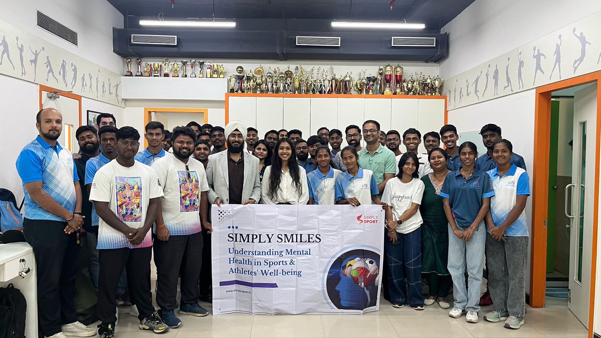 _SimplySport's tweet photo. Simply Sport, in collaboration with Hi5 Foundation, conducted a Simply Smiles session on mental well-being, psychological safety &amp; practical tools for coaches. Led by our Lead Sport Psychologist, Serah Menezes.
#SimplyFoundation #empowering #coaches #Hi5Foundation #SimplySmiles https://t.co/P625X7KscN
