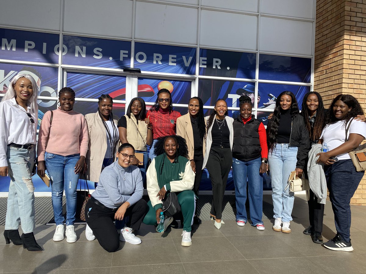 𝗦𝘄𝗶𝗽𝗲 ➡️👀to see the faces at the COSAFA Commentators &amp; Presenters Workshop! 🎙️

#COSAFATV