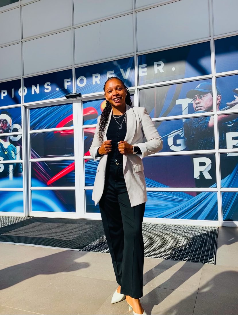 COSAFAMEDIA's tweet photo. 𝗦𝘄𝗶𝗽𝗲 ➡️👀to see the faces at the COSAFA Commentators &amp; Presenters Workshop! 🎙️

#COSAFATV https://t.co/XJBHRI6ddW