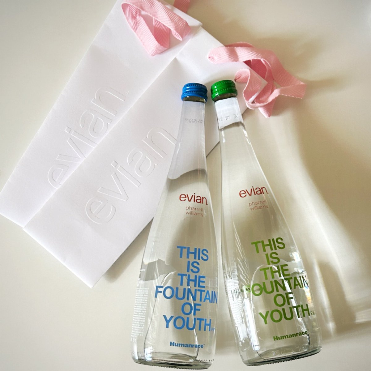 kitty_kwong's tweet photo. #evain #designerbottles 2025

#evianwater 
#pharrell 
#humanrace 

- - - - - - 

repost • #evianwater 

A new era of joyful wellbeing is near. @pharrell x @humanrace x @evianwater

#limitededition #liveyoung #thefountainofyouth #pharrell https://t.co/V8MW2OGAFL