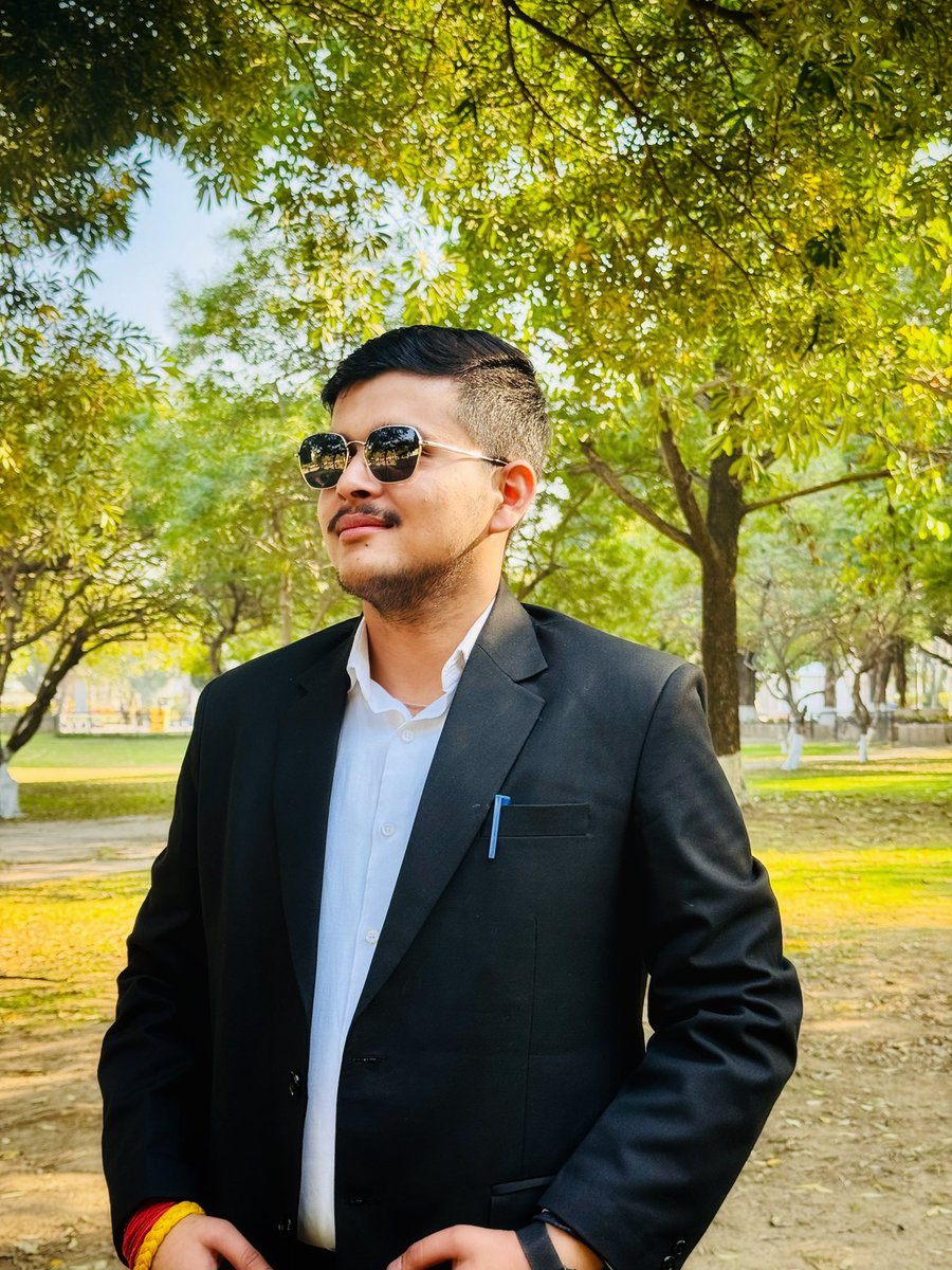sharuvsharma's tweet photo. Ethics is knowing the difference between what you have a right to do and what is right to do.
#SharuvSharmaTheWorld #GameChanger #SpeedMaster #UniqueLifestyle #NeverSettle https://t.co/I9P7jWe7OM