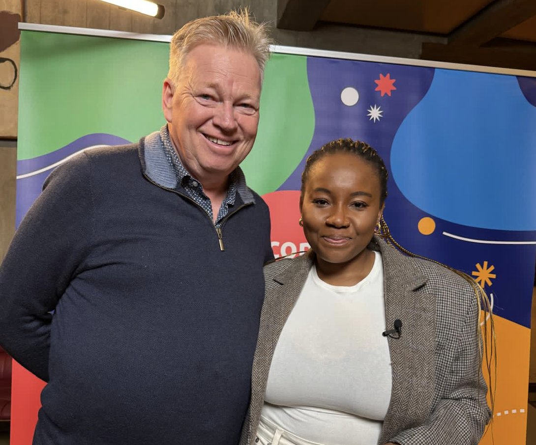 Mungi Ngomane spoke to over 1000 students and teachers at The National Meeting of Ubuntu Schools in Lisbon. For more information and to find out how to watch the event read our blog: lnkd.in/eeBGahpu

#ubuntu #tutufoundation #lisbon #mungingomane