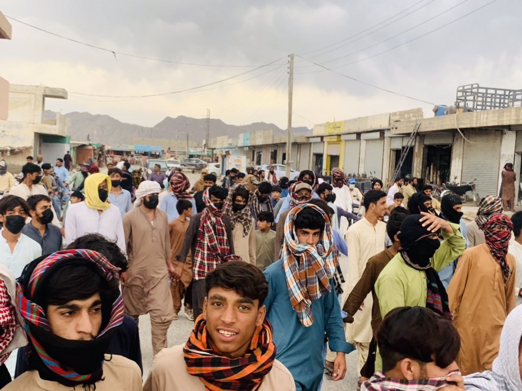 Today’s Rally in khuzdar’ Kahnd Road to Jhalawan complex Against Crackdown on BYC

Today, the people of Khuzdar once again rose in resistance. A massive rally was held at Kahnd Road to Jhalawan complex demanding the release of the illegally detained leadership.