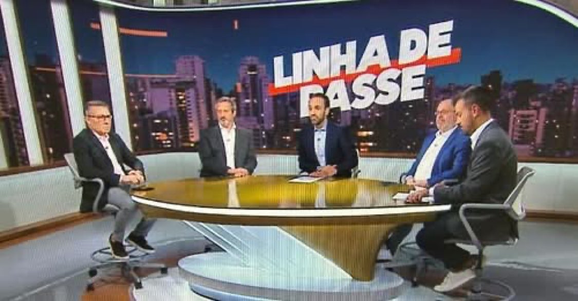 CuriosidadesBRL's tweet photo. ESPN afasta 6 jornalistas após programa com críticas à gestão da CBF.

A ESPN afastou os jornalistas Dimas Coppede, Gian Oddi, Paulo Calçade, Pedro Ivo Almeida, Victor Birner e William Tavares. A suspensão se deu após a realização de um 'Linha de Passe' que discutiu as denúncias publicadas pela 'piauí' sobre a gestão de Ednaldo Rodrigues na CBF.

(UOL)