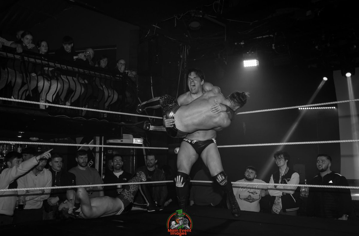 Owen Richards 🖐 tweet media