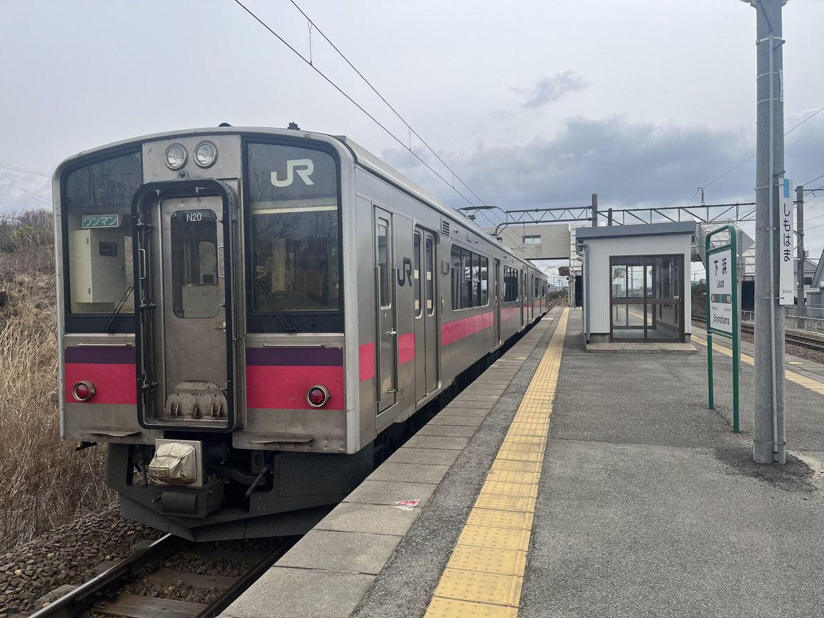 ３月の東北地方の電車旅。地方の駅に降りて帰りの電車が来るまでボーッとするも良し、隣駅まで歩いてみるのも良し。
界隈の一部からは不評らしい７０１系だけどアタイは好きだぞ。
また乗りたいな。