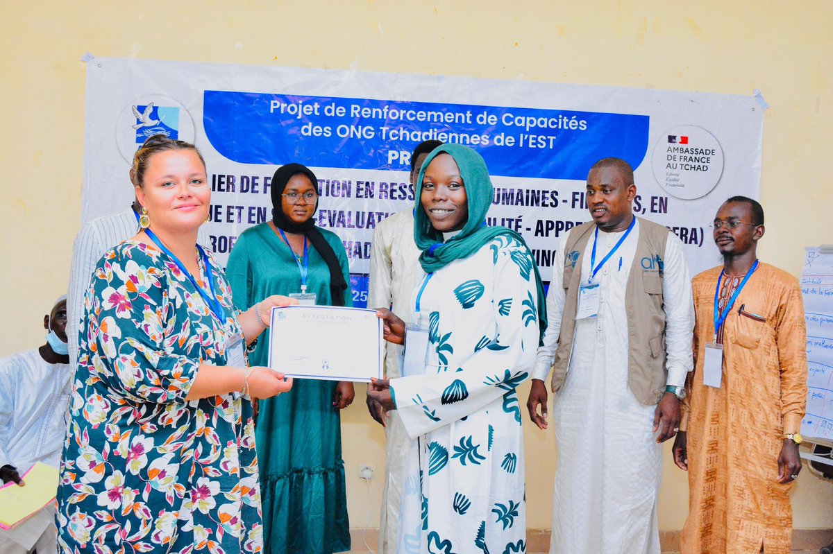 ong_aha's tweet photo. Fierté pour l’ONG AHA à l’issue de la formation RH &amp; FINANCE du projet #PRECOTE à #Abéché/#Ouaddaï 
Un pas de plus vers l’excellence opérationnelle.
Merci à l’ONG ADES, à @FranceauTchad et aux formateurs pour leur appui et la qualité des enseignements.
#Tchad @diploWeisz @xibniy https://t.co/t0tqyM2ogr