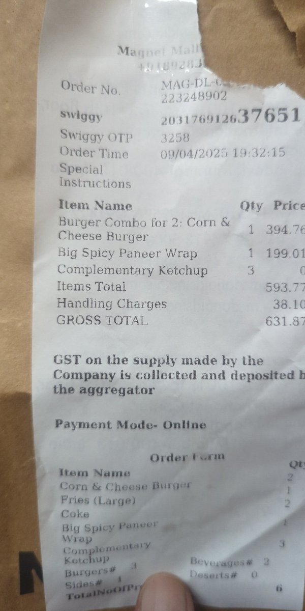 sunilpichholiya's tweet photo. @mcdonaldsindia @Swiggy  
Received no veg chicken wrap insted of paneer wrap https://t.co/T1vQQmkQ8k