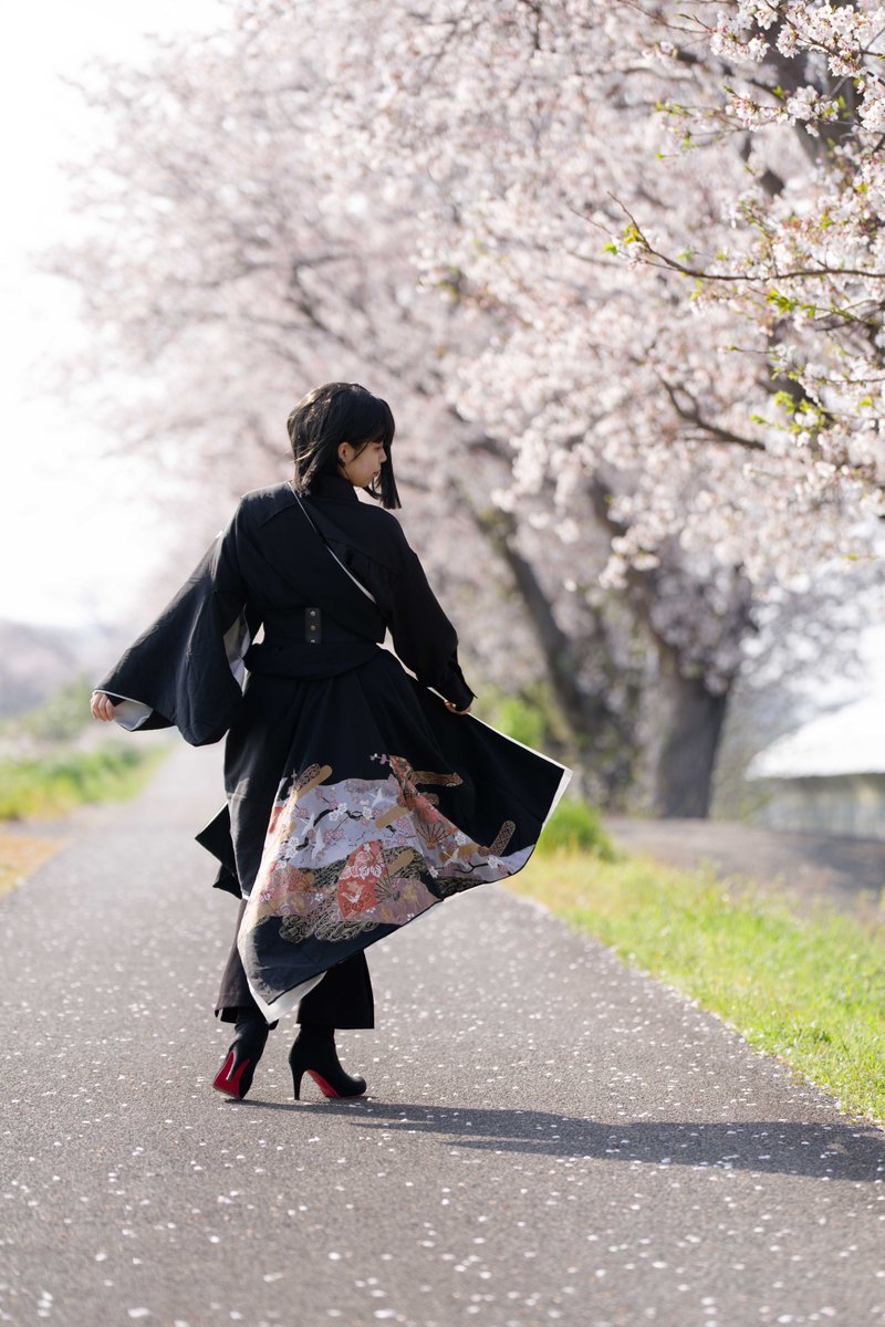 Allen_alfort's tweet photo. ポートレート🌸

　　　　━━━━━　「春」　 ━━━━

　　　　　　それは君を
　　　　　　　　　いちばん短く
　　　　　　　　　 　　　　表す言葉 https://t.co/rd0W3aXmse