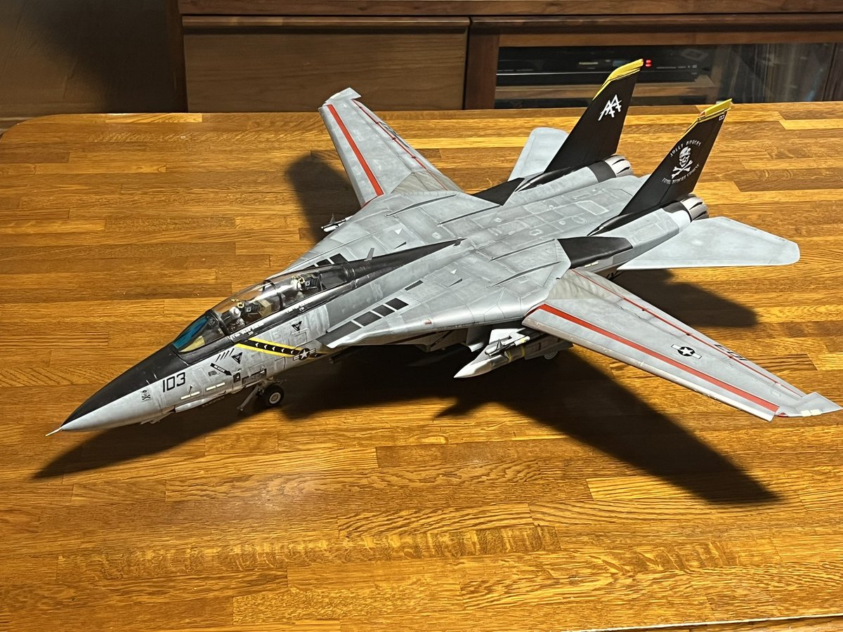 tamago_modeling's tweet photo. 32のF-14B、もう少しウェザリングして完成 https://t.co/QwWvAZx8rT