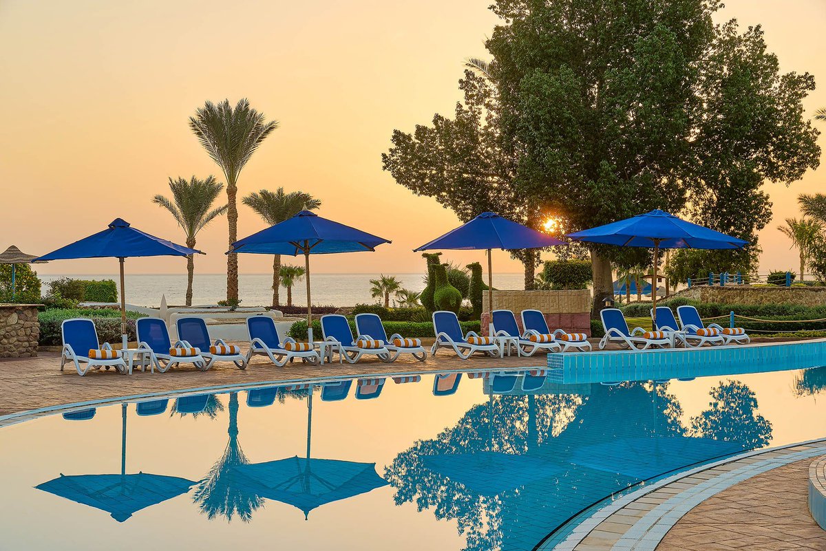 RenSharm's tweet image. From the in-pool bar to the quiet pools and the active one,, you're bound to find your favorite with four pools spread across the resort to suite your taste for enjoyment.
#rensharm #discoverthisway #swimmingpools #sharmresort #resortlifestyle