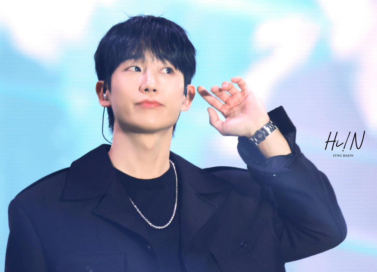 Hiin0401's tweet photo. (HQ)
241214-15 FNC KINGDOM 아이돌 핸🥹🖤

#JUNGHAEIN #정해인 #チョンヘイン #丁海寅 #FNCKingdom https://t.co/nqFH1TBlqP