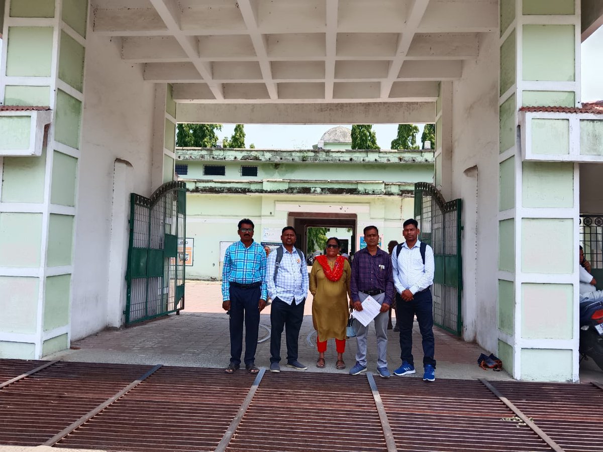 KalahandiNvs's tweet photo. #NVSKalahandi Successsfully memorandum was Submit to #CMO_Odisha & #IndiaPresident through #DmKalahandi To enact a law on health facilities. #HealthForAll #HealthAct @Atmashakti3 @MSMO40845837 @OSM91165819 https://t.co/DGG1sOaAVn