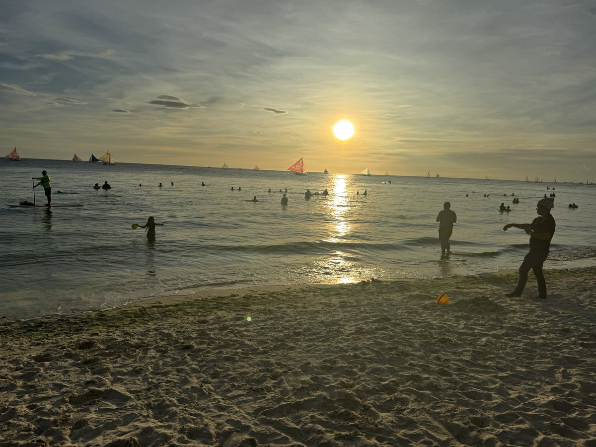 Xtian_Grey19's tweet photo. Nakapag unwind den. 1st time here in Boracay. Sa gusto palamas avail ako until Friday night. DM for details. 

#TheUrbanRefuge #AlterPasig #Lasema #altermandaluyong #EliteSpa #UrusSpa #InfinitySpa #hopemed #Amistad #Spada #AlterManila #AlphaMassage #NexusSpa #27Shaw #SeaBlissSpa https://t.co/N8hFp7waR4