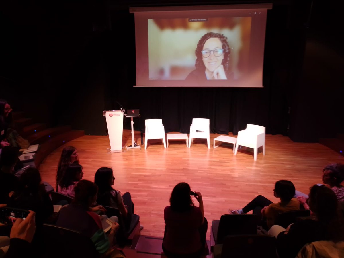 IgualtatDiba's tweet photo. Avui tanquem la 5a edició de #Creactives, projecte iniciat el 2021 amb el servei de Comerç 🛍️ dins del #LABBonnemaison 🧠✨
El 5 de maig comencen les #Femtories , espais per fer networking i aprofundir coneixements 💬
✅ https://t.co/saArdAhhxv https://t.co/LCN4PSzHRD