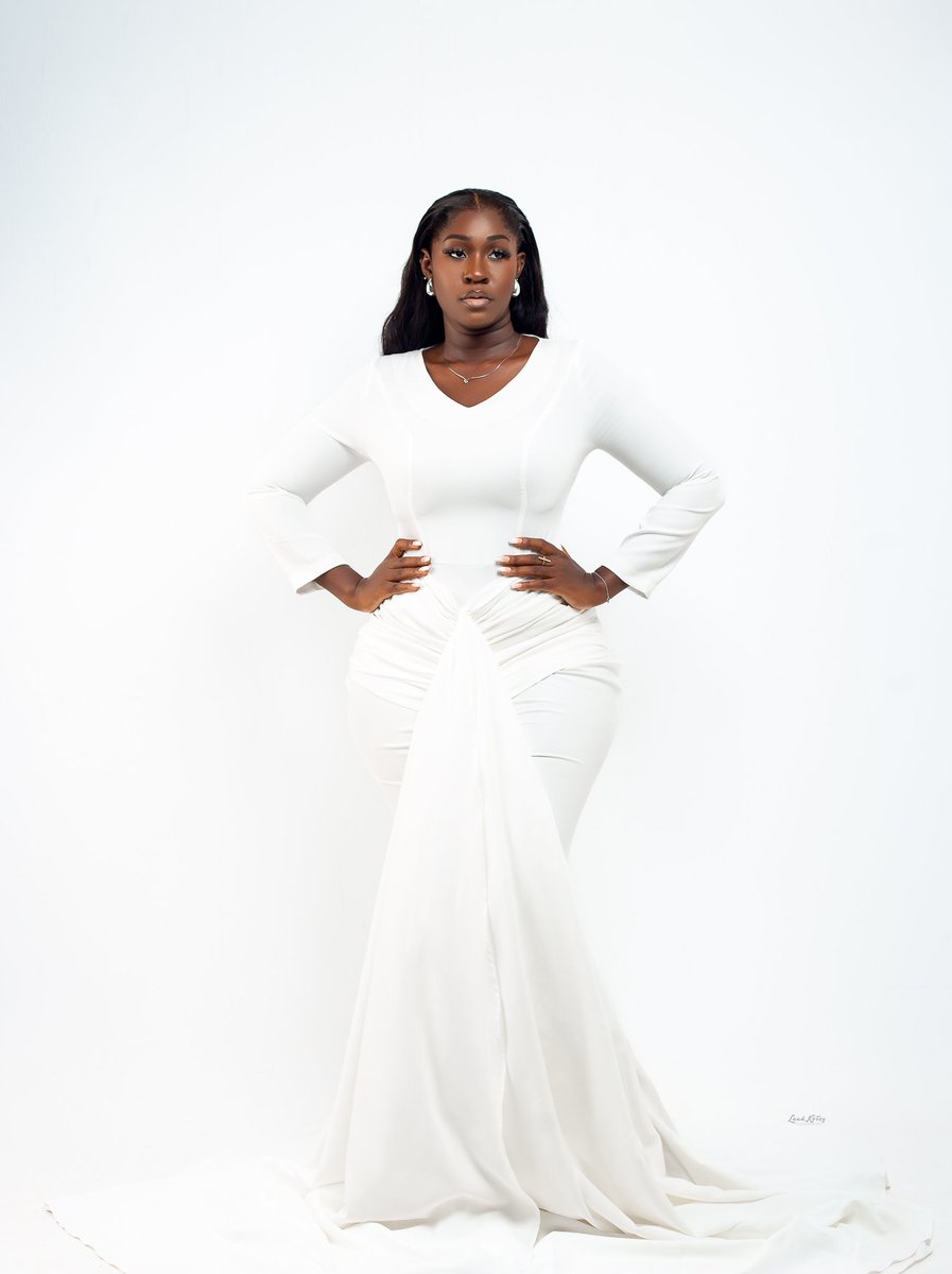 laud_kotey's tweet photo. Birthday portrait session with the CEO of Fleur Pazienza 

Images by me 🫡 https://t.co/VlrlGvAMHL