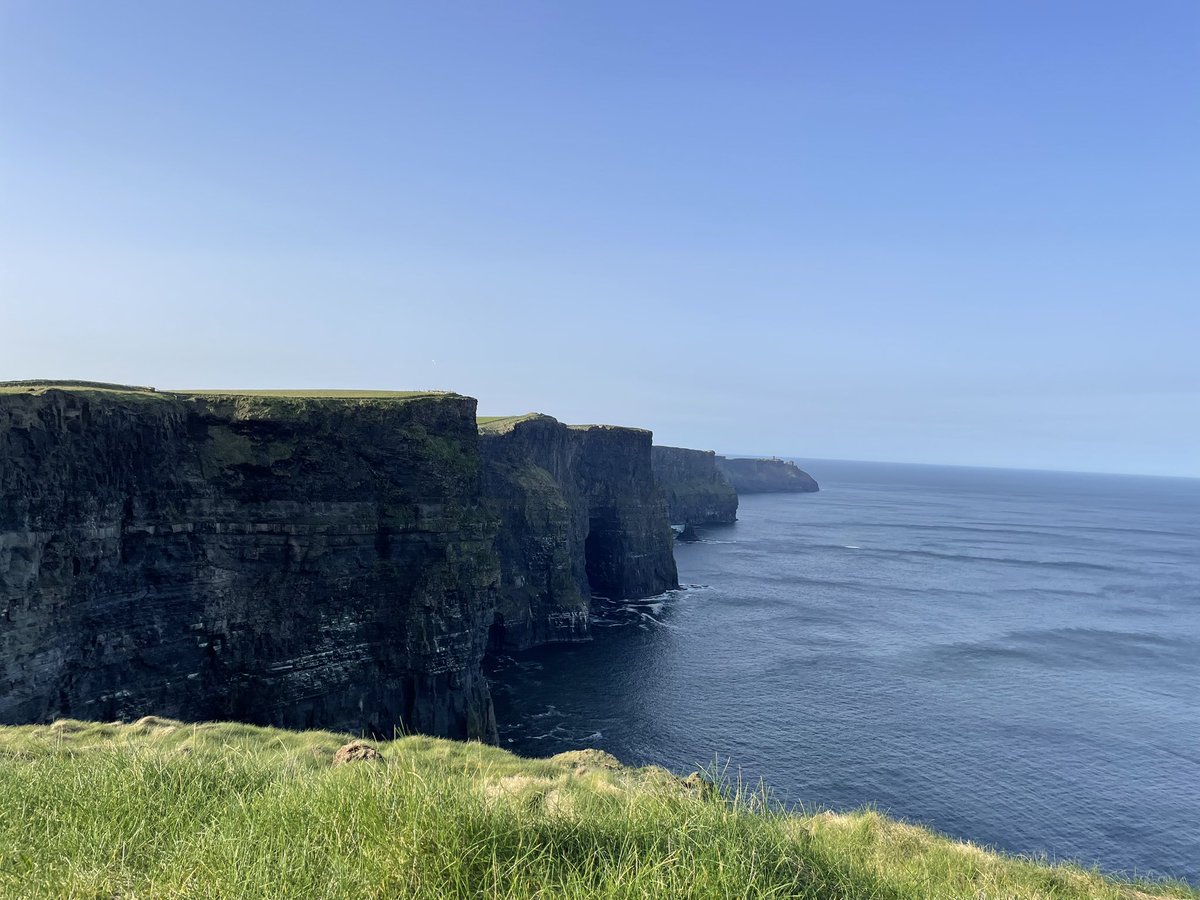 Karen van Vlierberge -K2V (@k2vlierberge) on Twitter photo No better 🎂gift than an 🇮🇪roadtrip.
From #rockofcashel in <a href="/TipperaryCoCo/">Tipperary County Council</a>, via the <a href="/CliffsofMoherIE/">Cliffs of Moher Experience</a> & <a href="/BurrenGeopark/">Burren and Cliffs of Moher UNESCO Global Geopark</a> to 🚲 on #AranIslands.
An amazing mix of breathtaking views ⛰️, spectacular landscapes 🌊 & ☘️heritage & hospitality!
#wildatlanticway #InisMór #DúnAonghasa No better 🎂gift than an 🇮🇪roadtrip.
From #rockofcashel in <a href="/TipperaryCoCo/">Tipperary County Council</a>, via the <a href="/CliffsofMoherIE/">Cliffs of Moher Experience</a> & <a href="/BurrenGeopark/">Burren and Cliffs of Moher UNESCO Global Geopark</a> to 🚲 on #AranIslands.
An amazing mix of breathtaking views ⛰️, spectacular landscapes 🌊 & ☘️heritage & hospitality!
#wildatlanticway #InisMór #DúnAonghasa